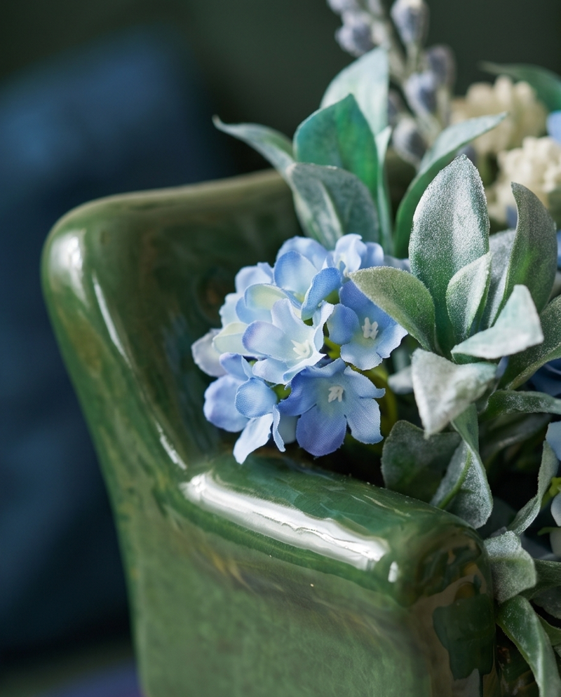Blue Bloom Garden Chair Arrangement