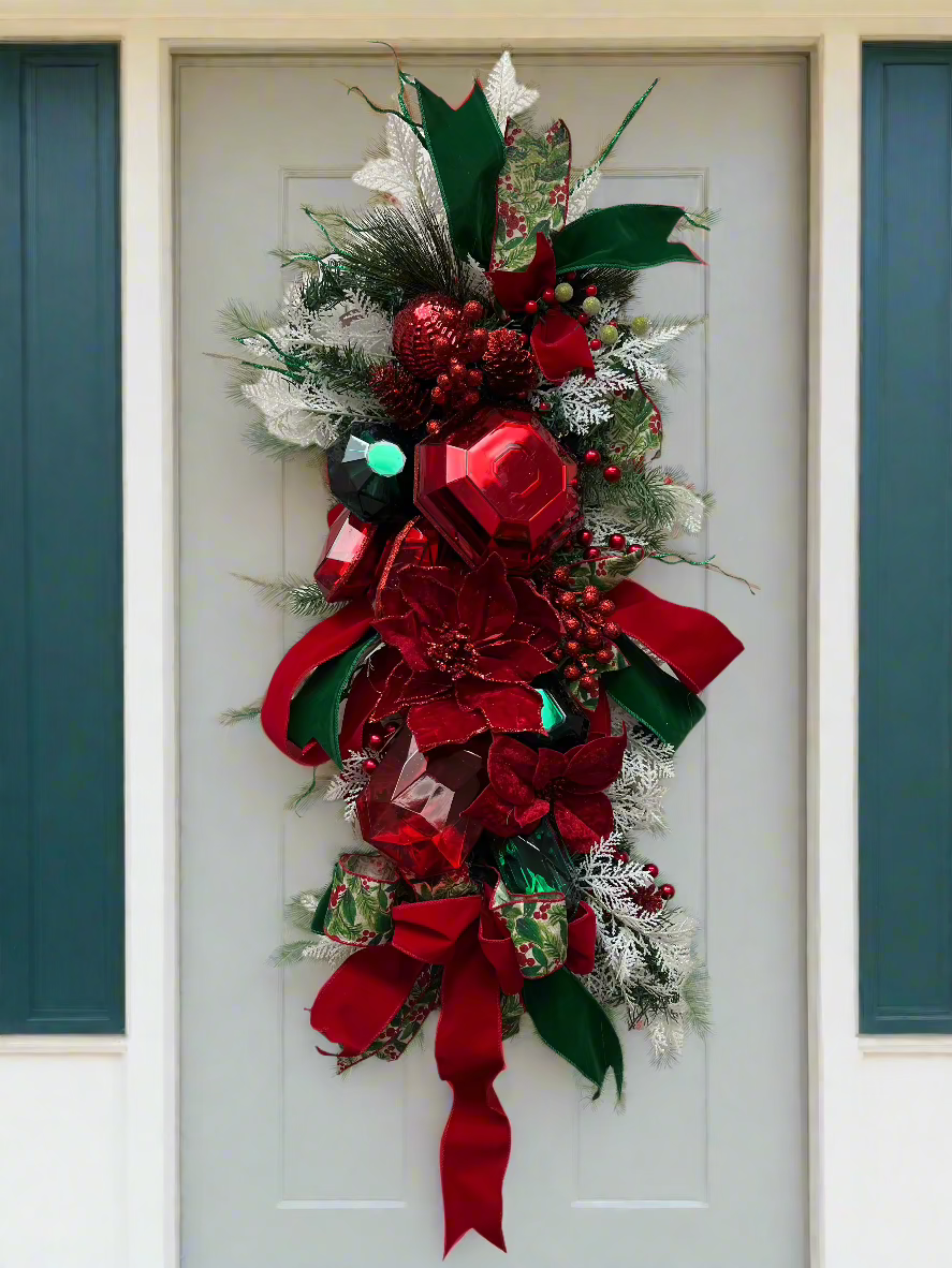 Jolly Giant Jewel Wreath